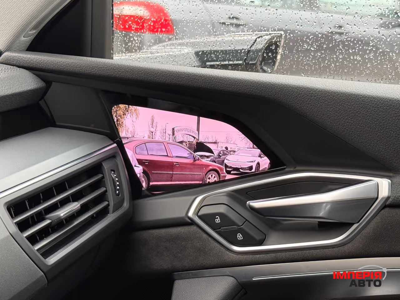 Audi e-tron - фото 37