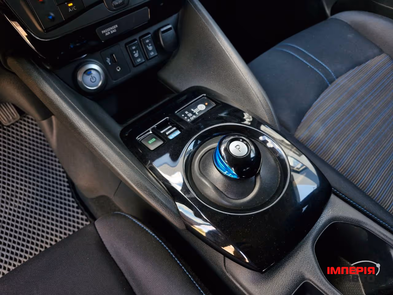 Nissan Leaf - фото 15