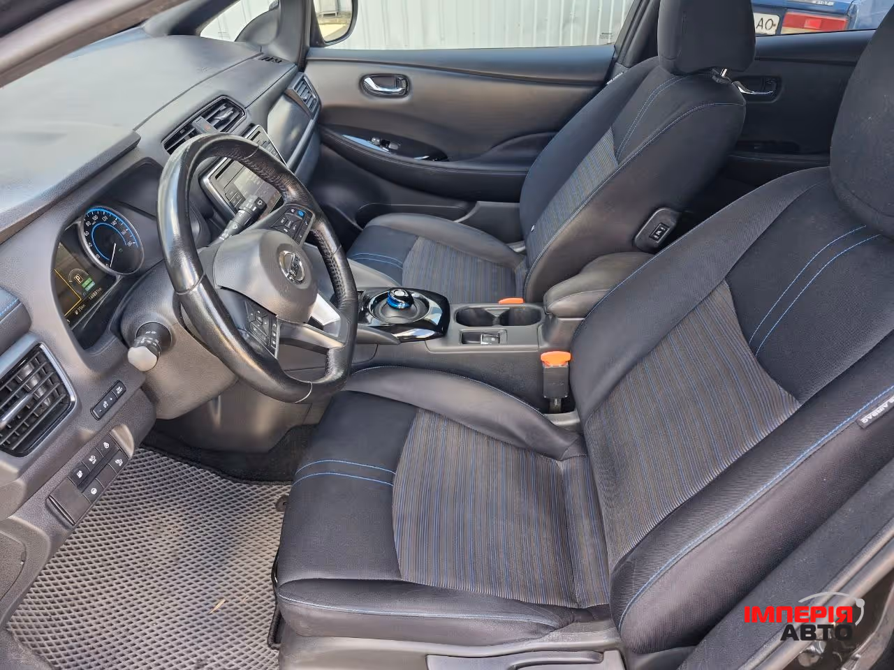 Nissan Leaf - фото 12
