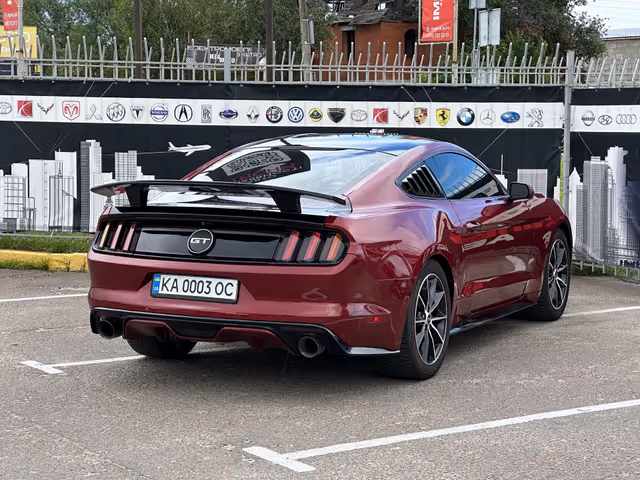 Ford Mustang - фото 5
