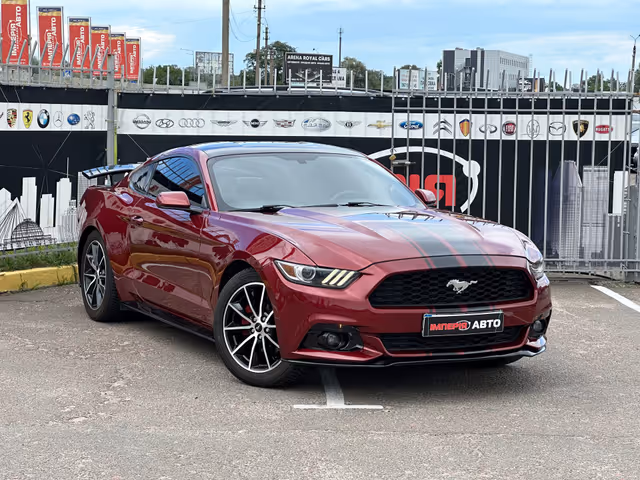 Ford Mustang - фото 1