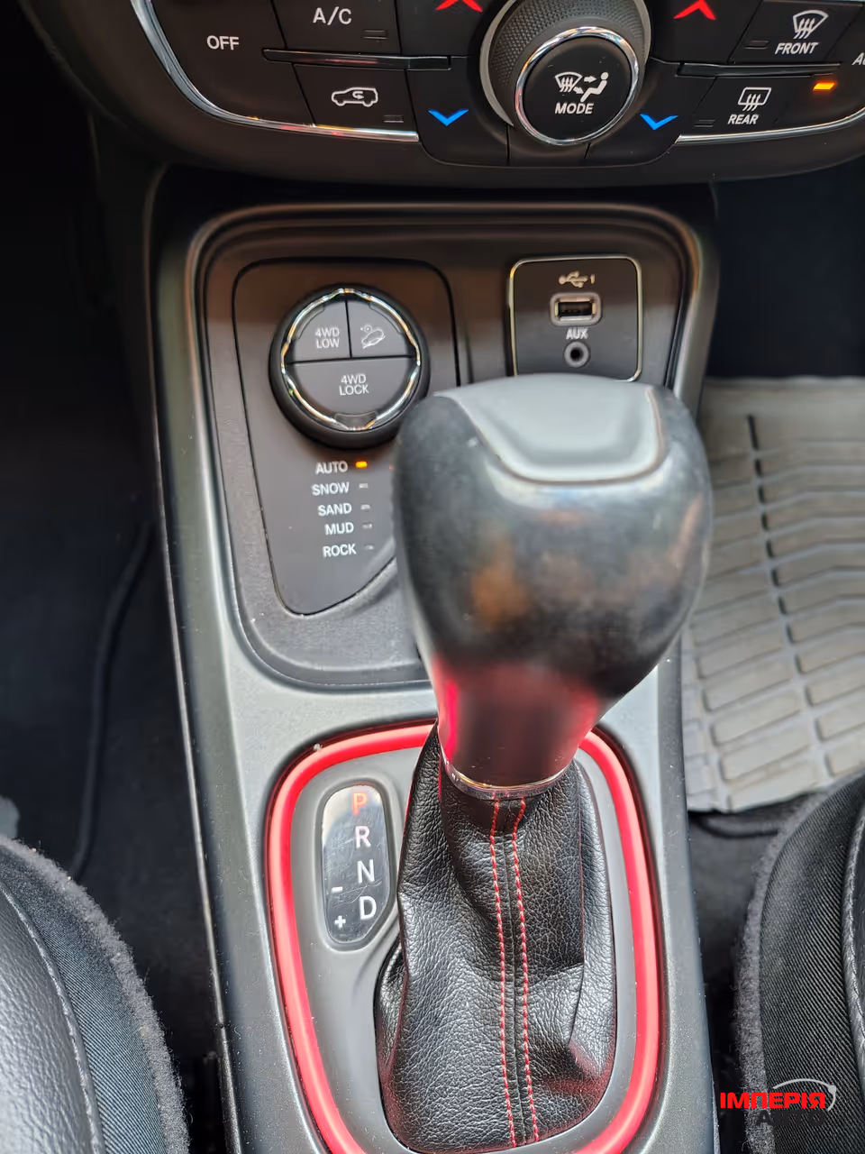 Jeep Compass - фото 17
