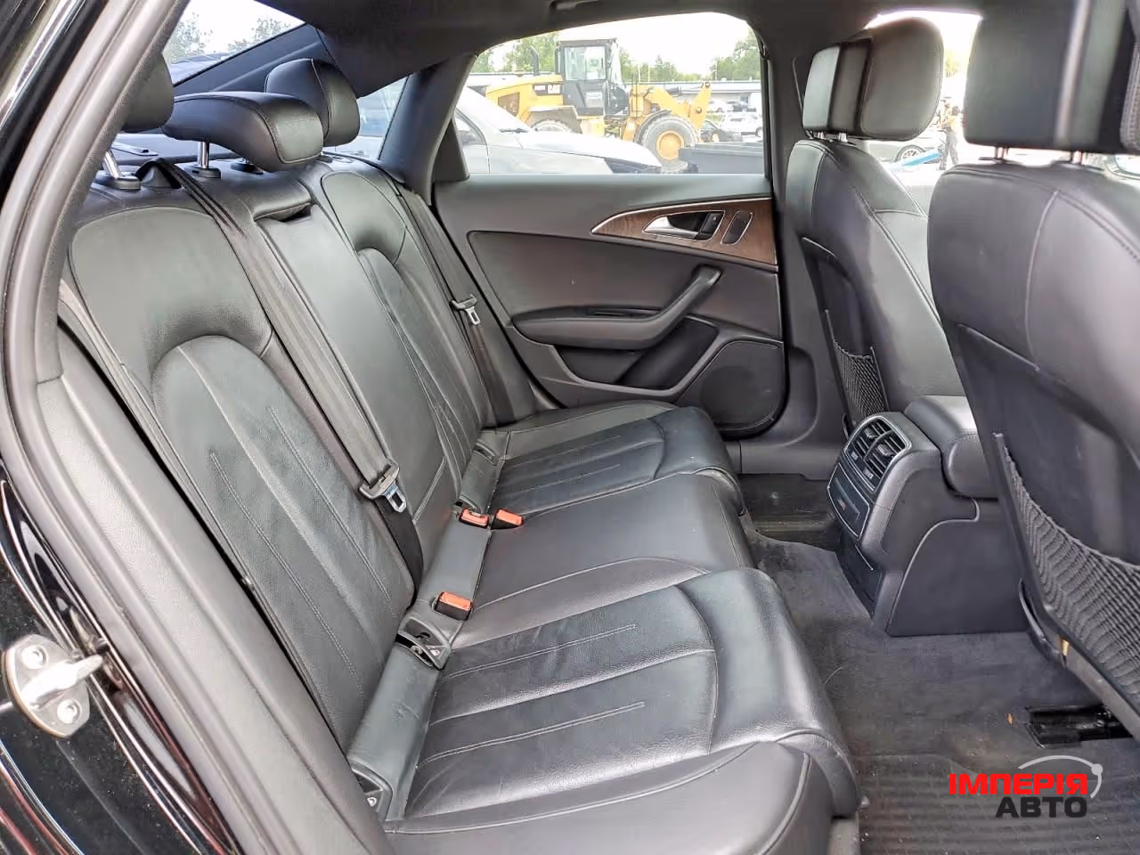 Audi A6 - фото 10