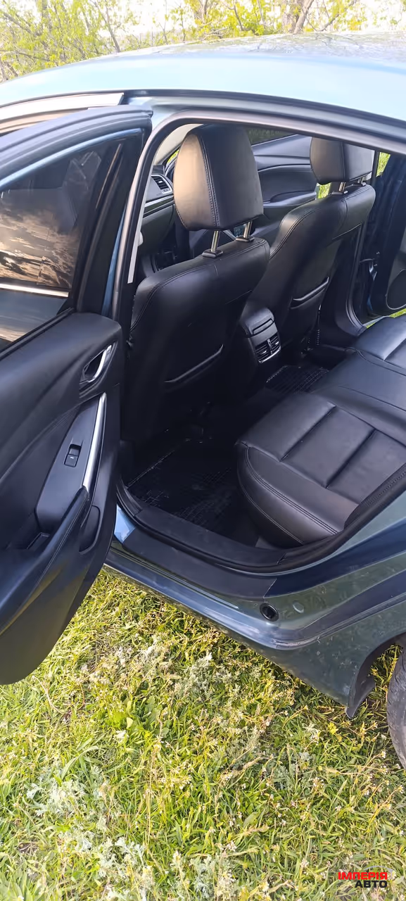 Mazda 6 - фото 11
