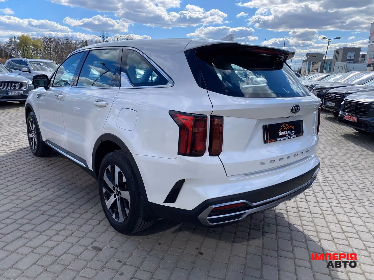 Kia Sorento - фото 5