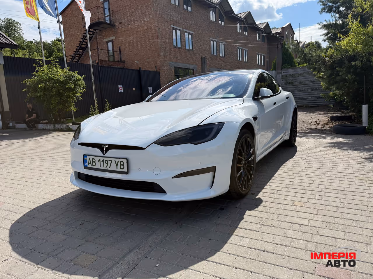 Tesla Model S - фото 3