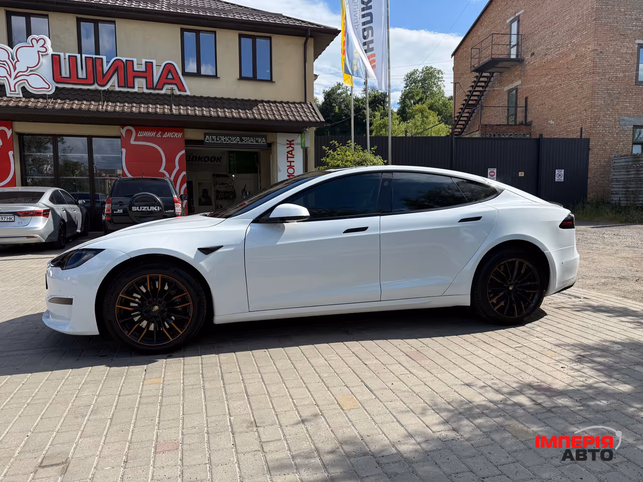Tesla Model S - фото 5