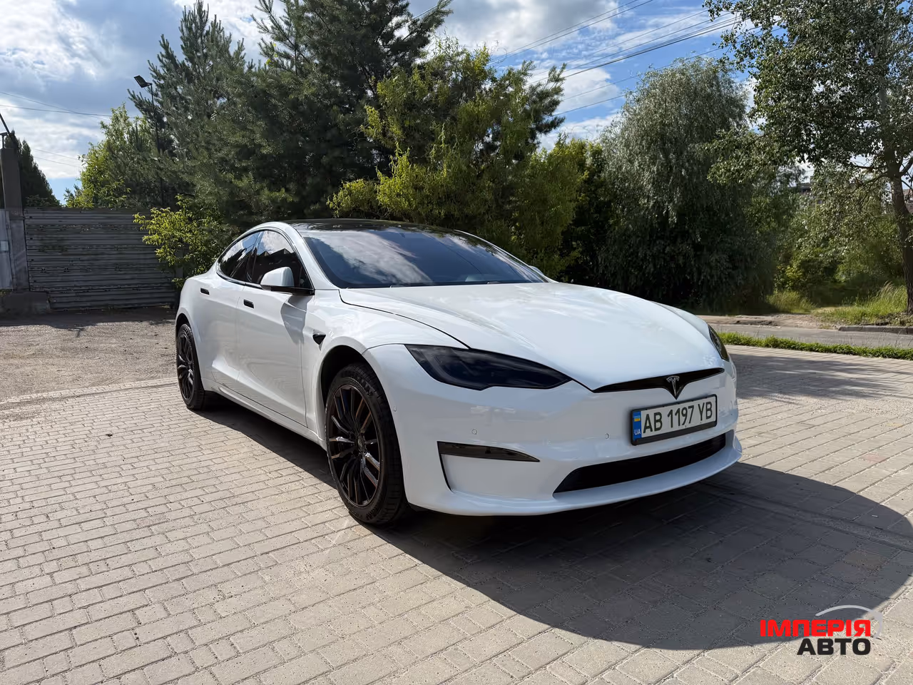 Tesla Model S - фото 2