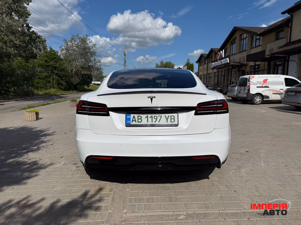 Tesla Model S - фото 8