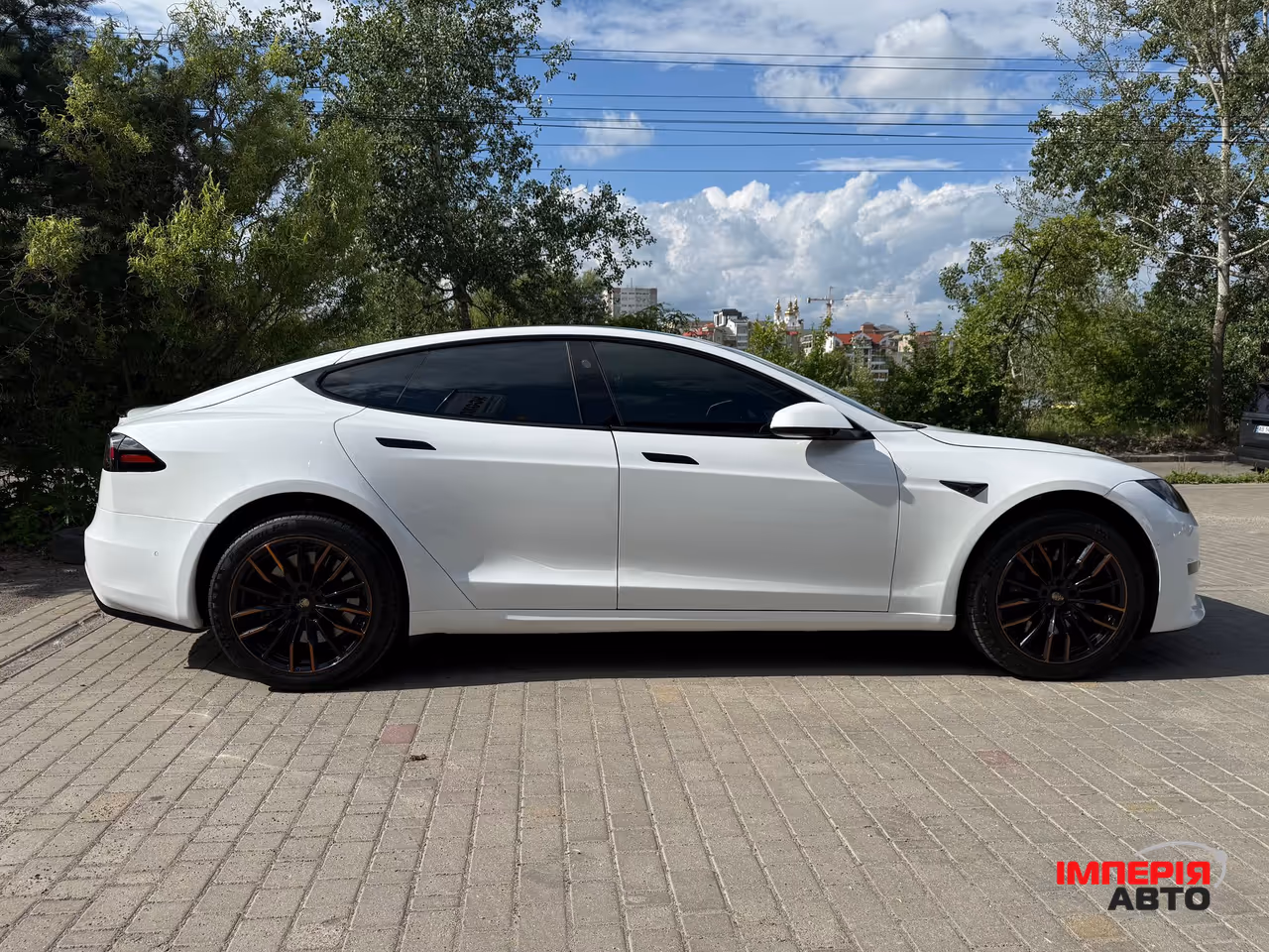 Tesla Model S - фото 6