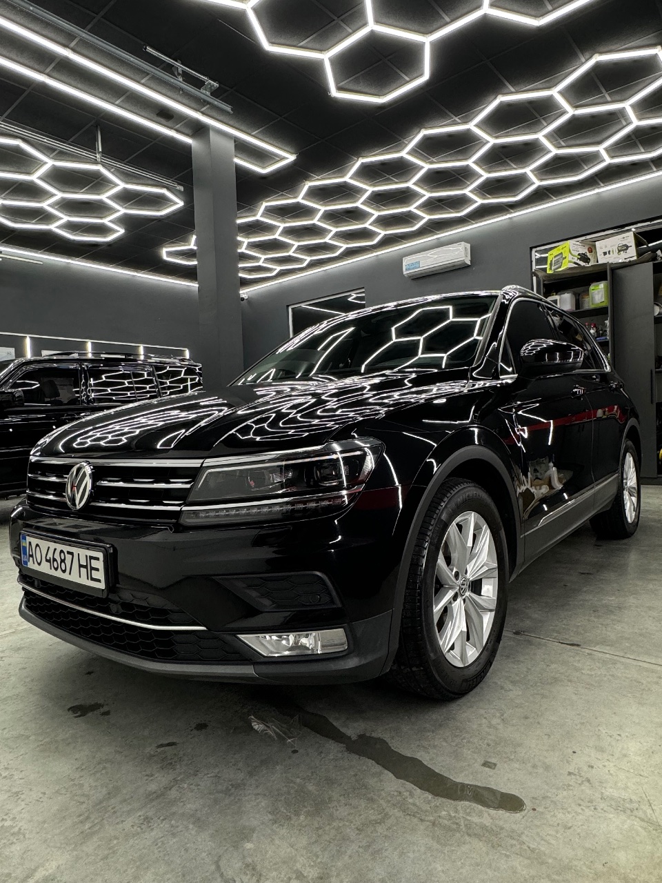 Volkswagen Tiguan - фото 1