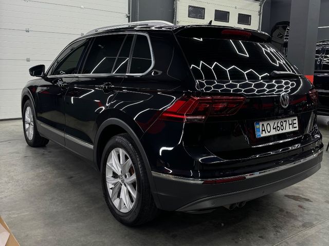 Volkswagen Tiguan - фото 3
