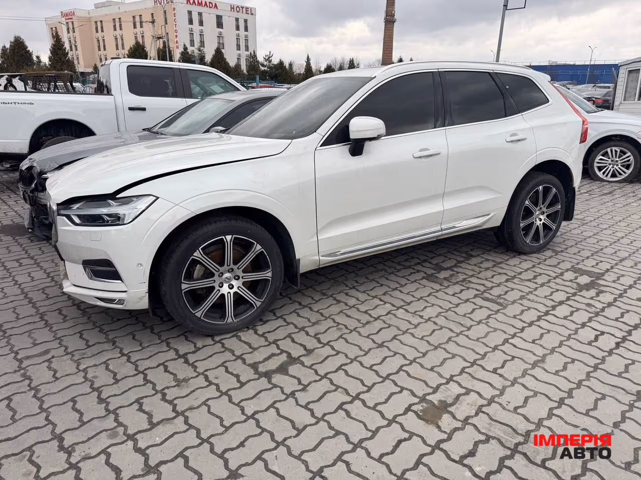 Volvo XC60 - фото 2