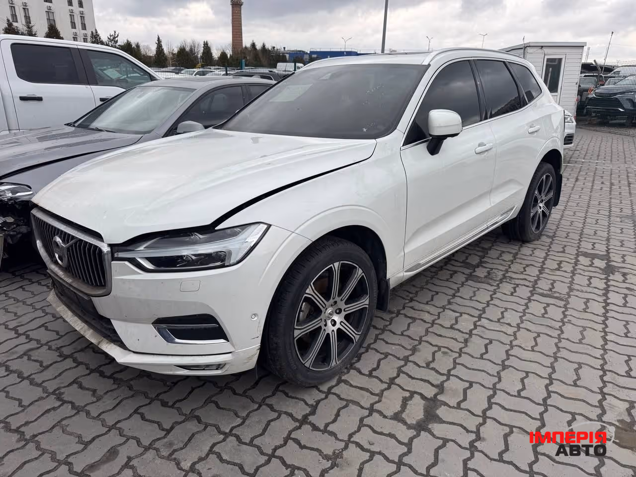 Volvo XC60 - фото 1