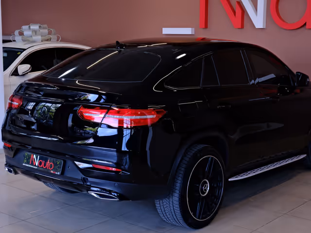 Mercedes-Benz GLE - фото 5