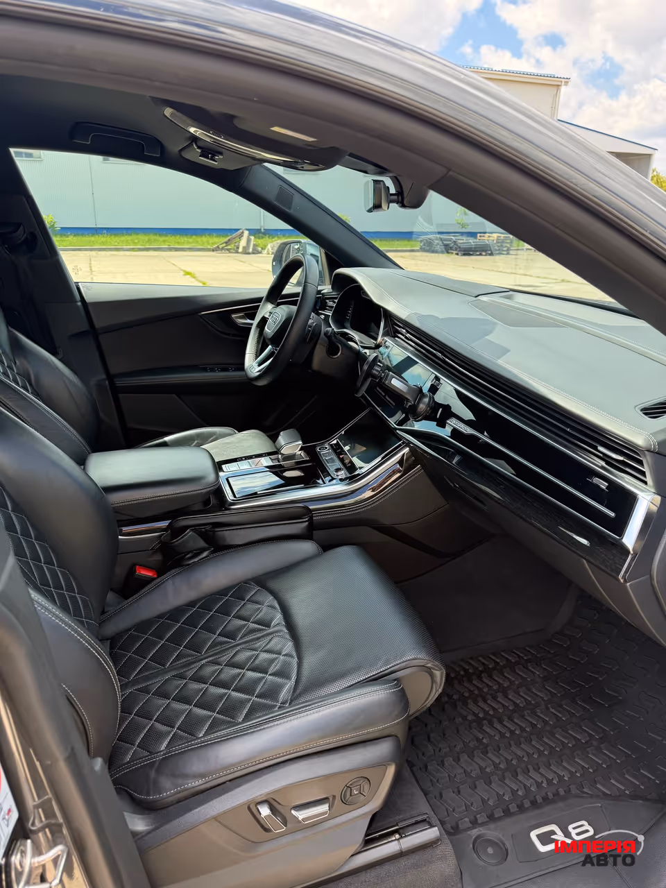Audi Q8 - фото 7