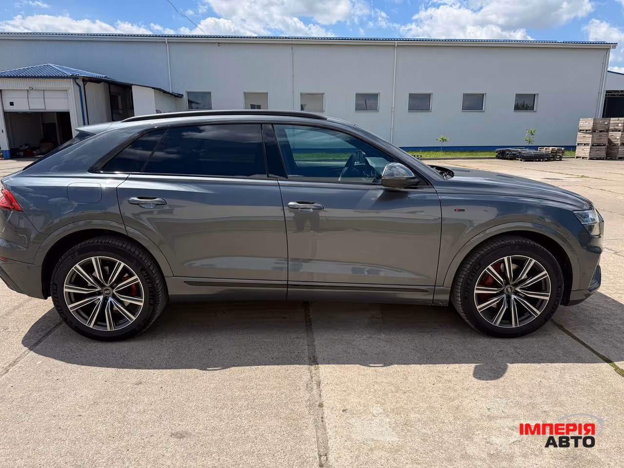 Audi Q8 - фото 2