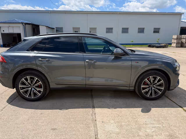 Audi Q8 - фото 2