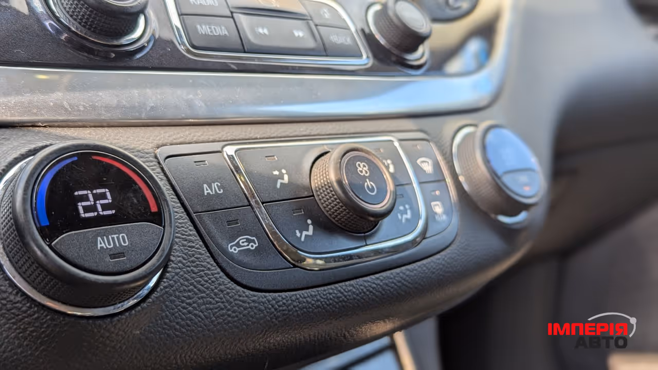 Chevrolet Impala - фото 27