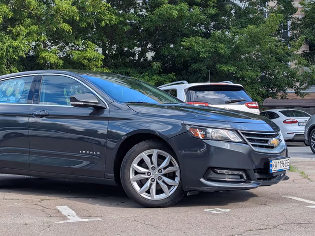 Chevrolet Impala - фото 1
