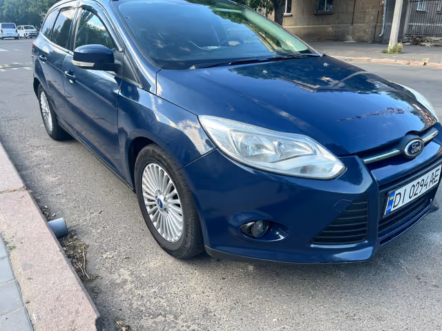 Ford Focus - фото 2