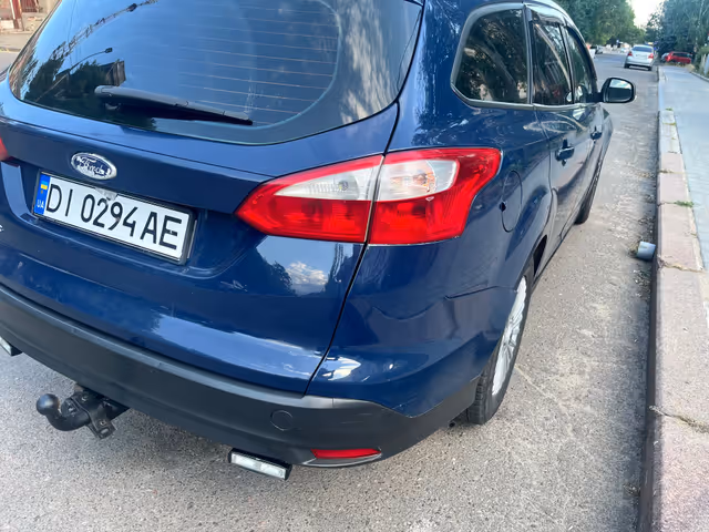 Ford Focus - фото 4