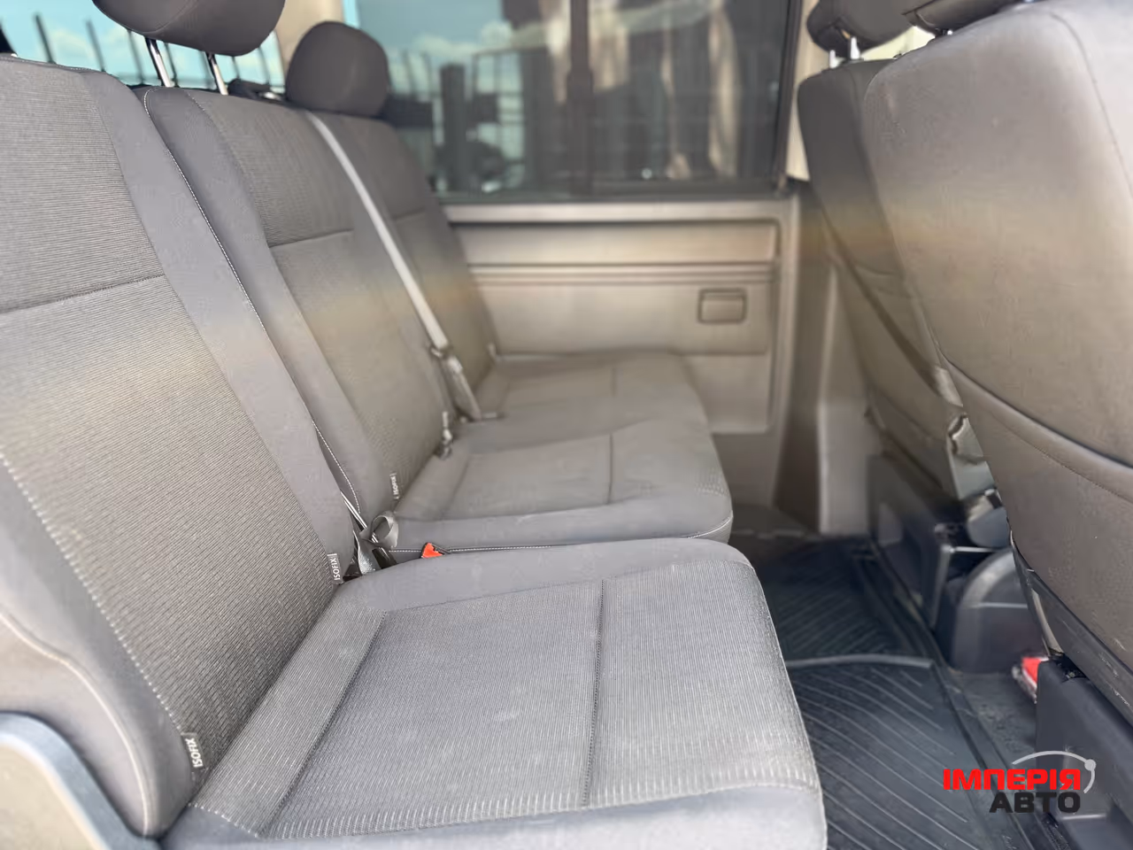 Volkswagen Caravelle - фото 10