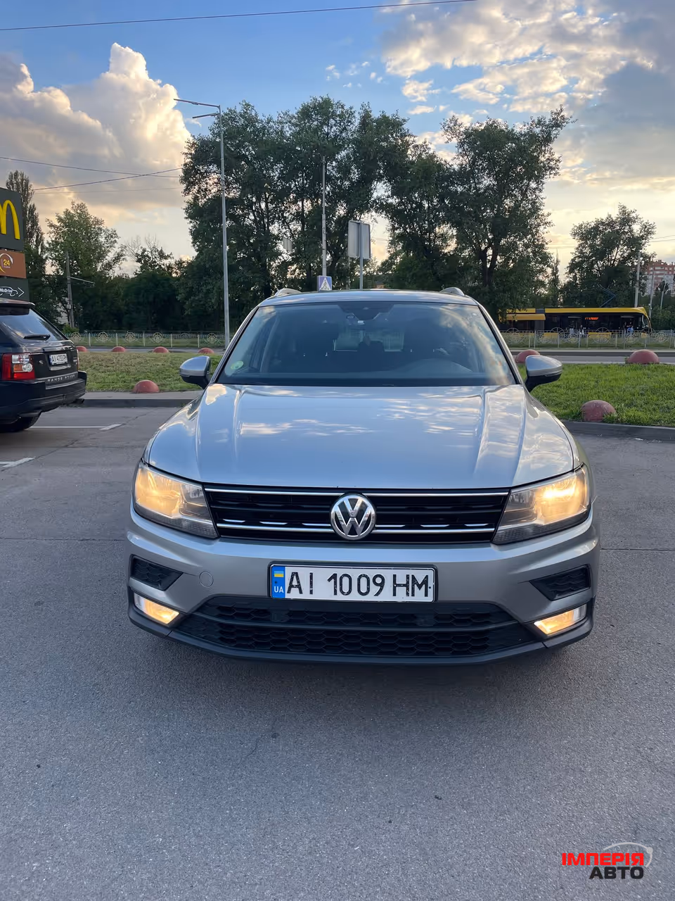 Volkswagen Tiguan - фото 2