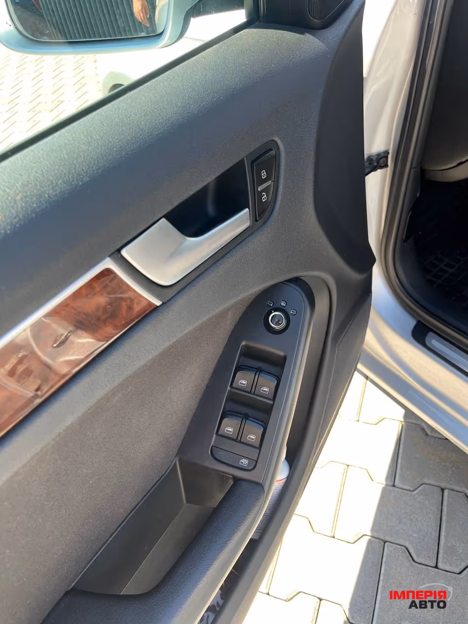 Audi A4 - фото 10