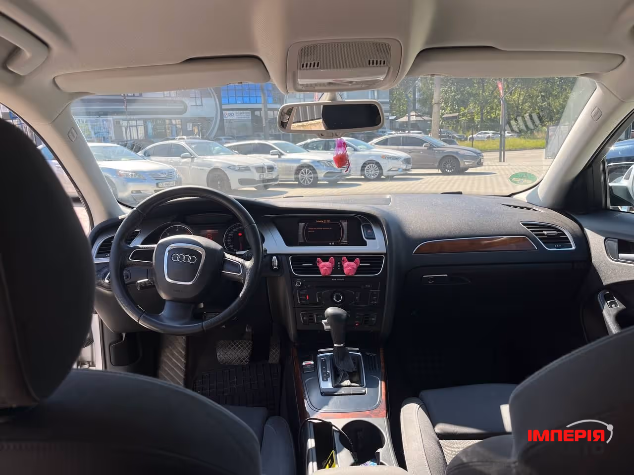Audi A4 - фото 8