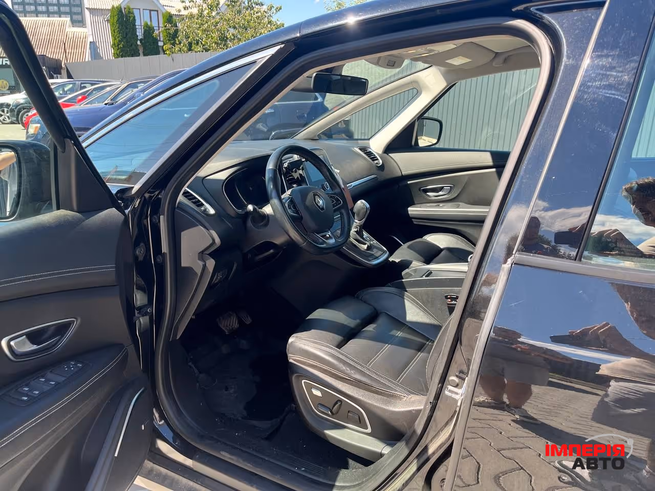 Renault Scenic - фото 8