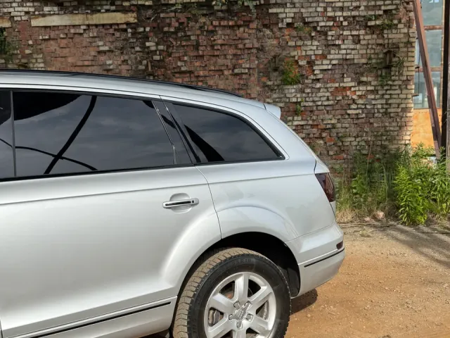 Audi Q7 - фото 5