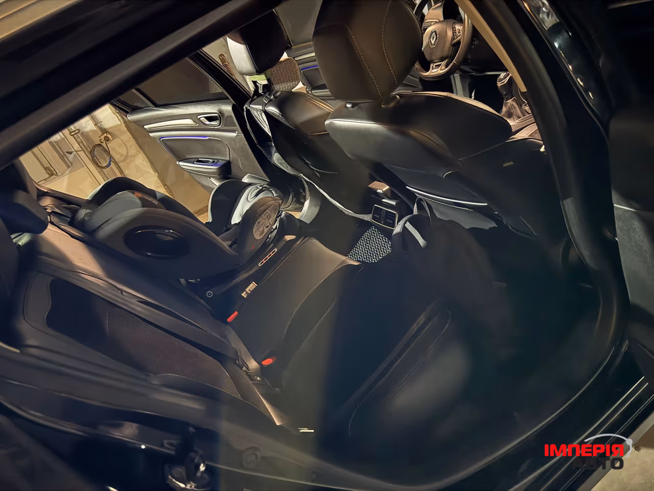Renault Megane - фото 9