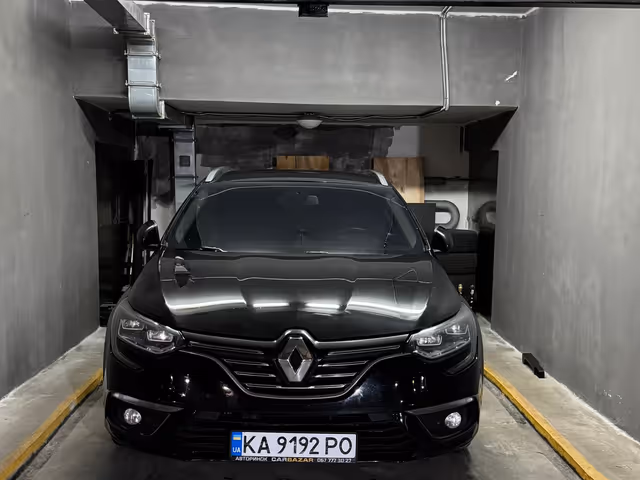 Renault Megane - фото 1