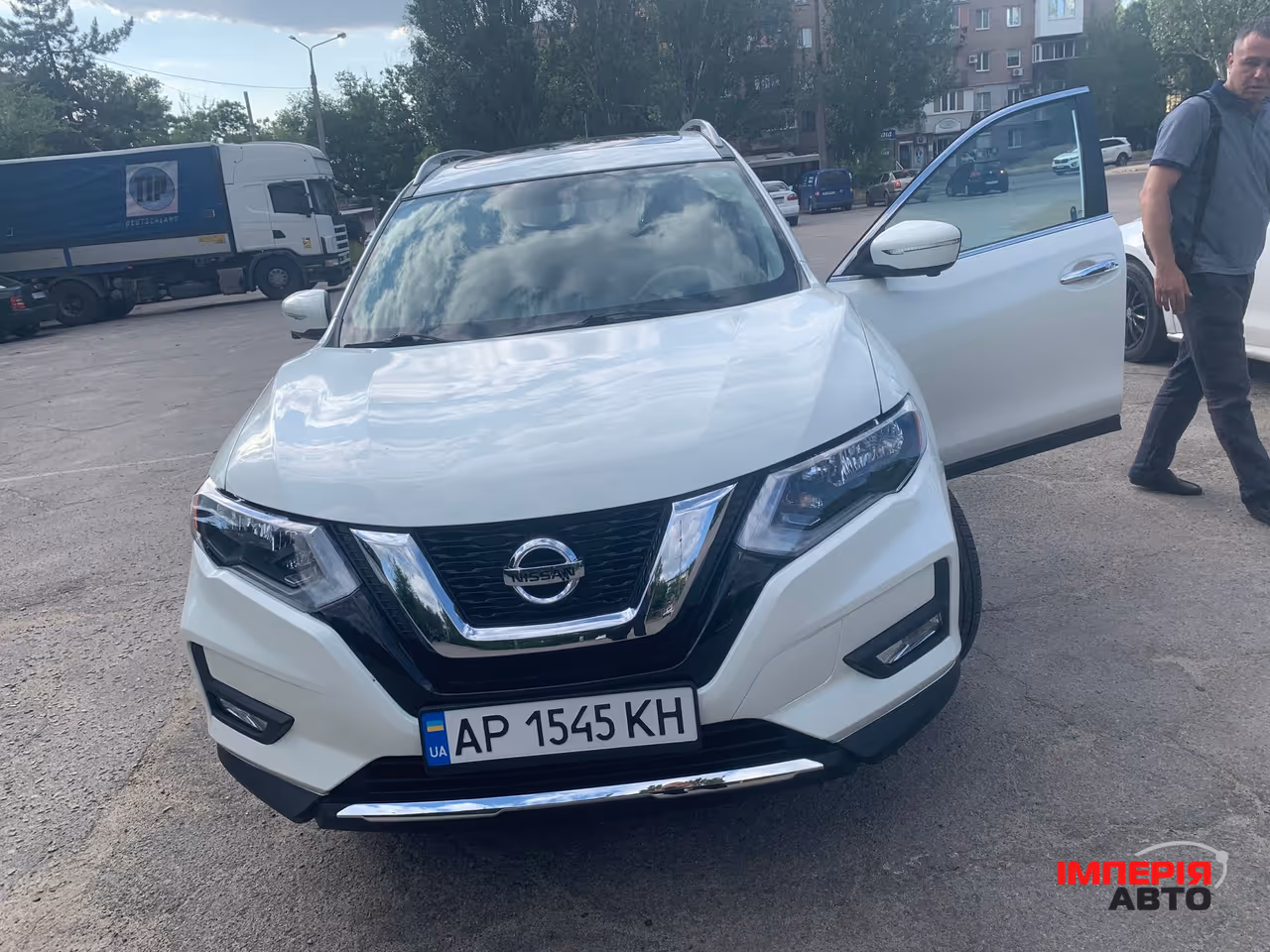 Nissan Rogue - фото 1