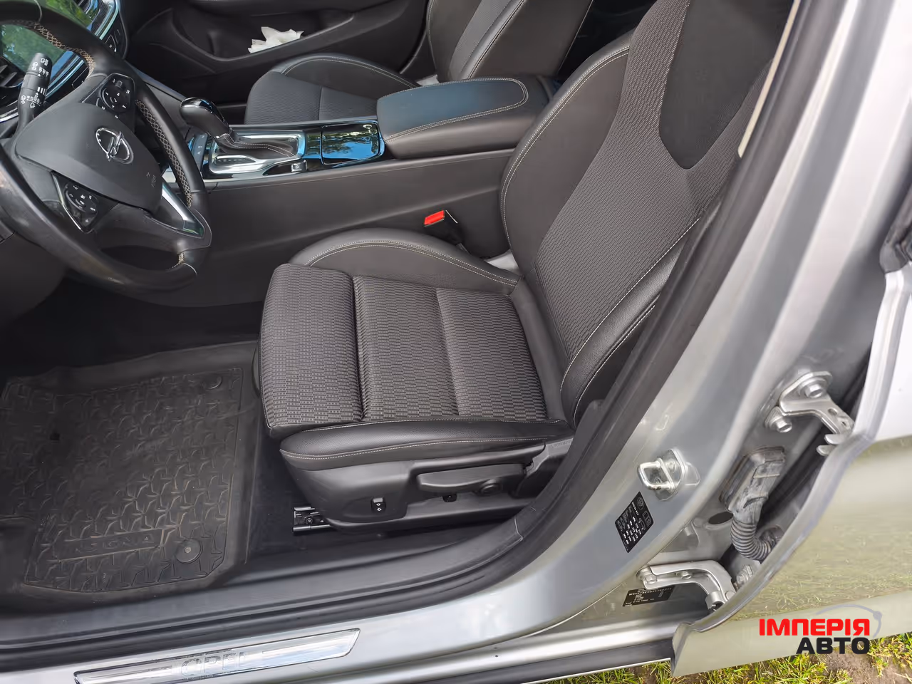 Opel Insignia - фото 14