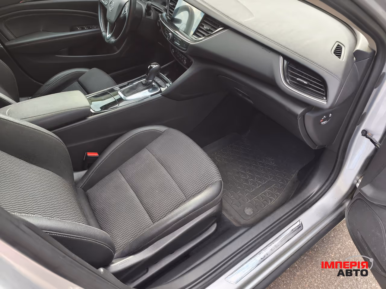 Opel Insignia - фото 24