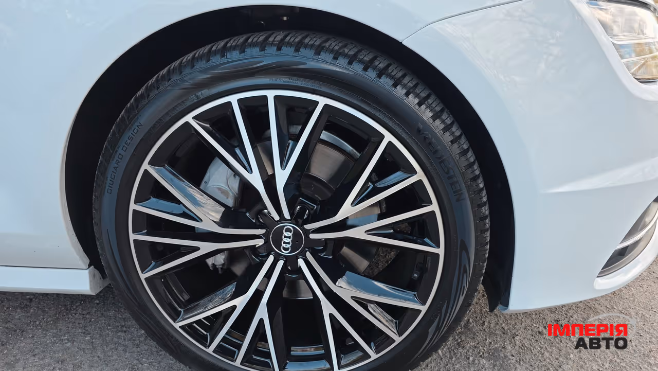 Audi A7 - фото 8