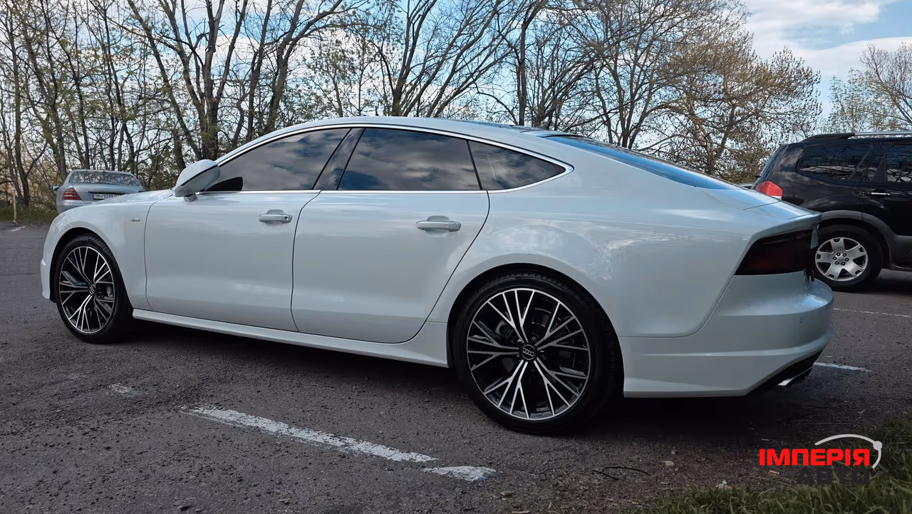 Audi A7 - фото 10