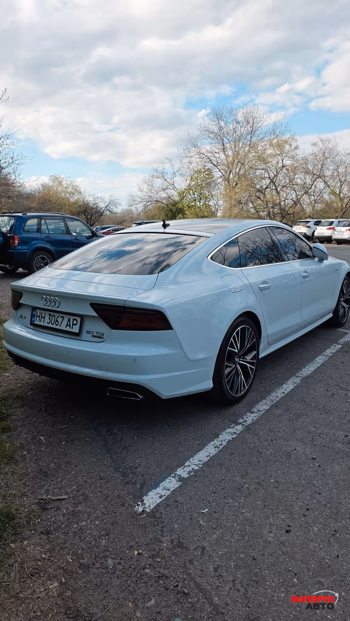 Audi A7 - фото 11