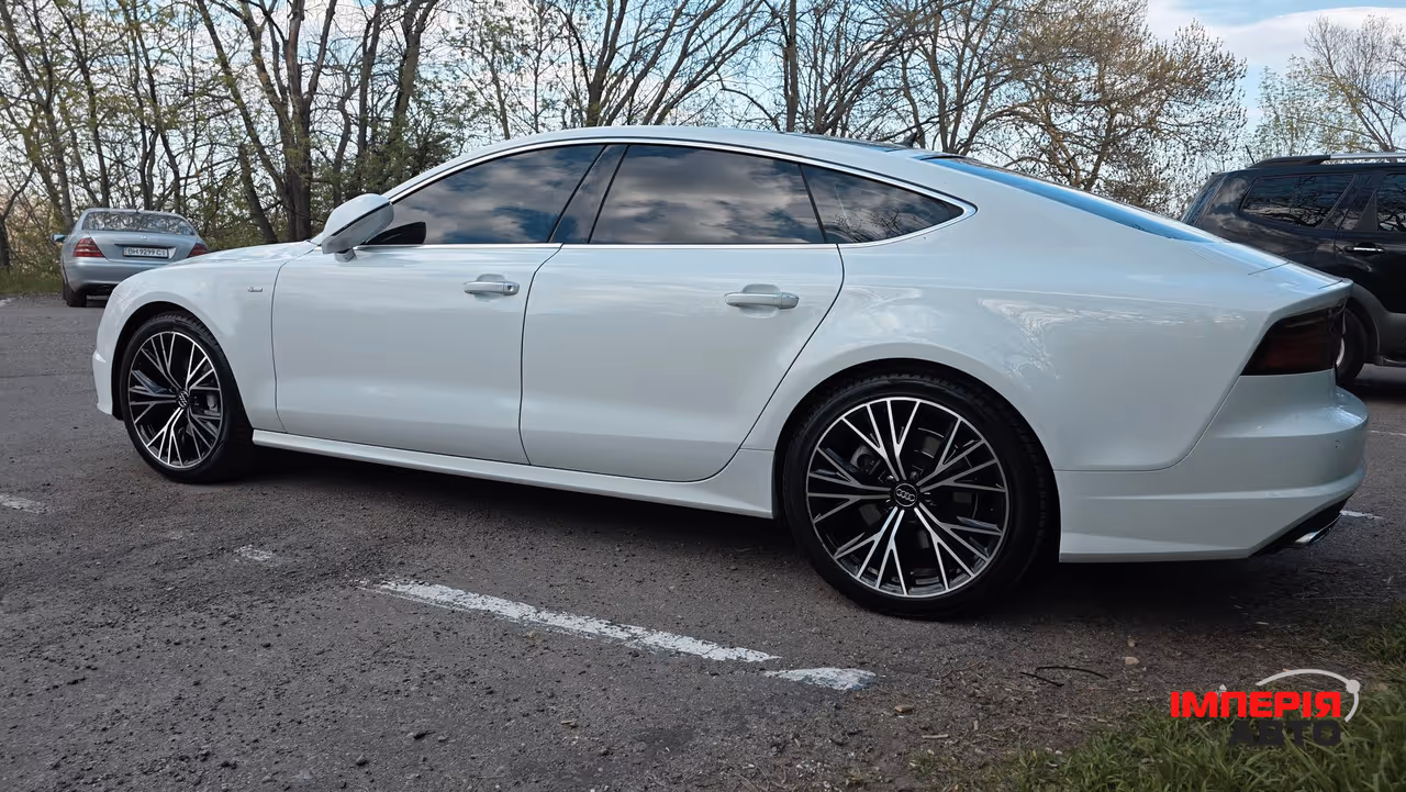 Audi A7 - фото 9