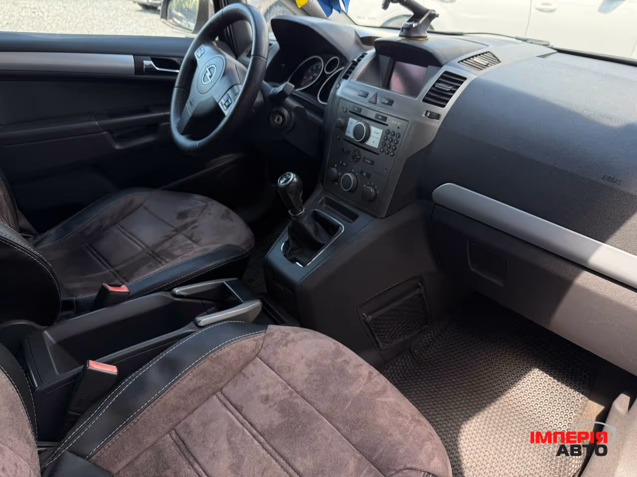 Opel Zafira - фото 29