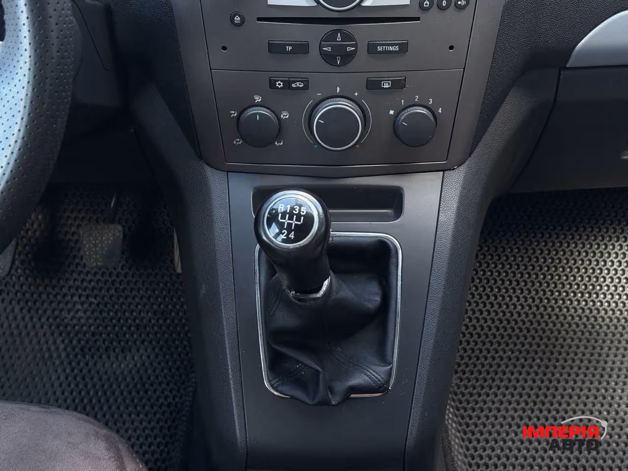 Opel Zafira - фото 24