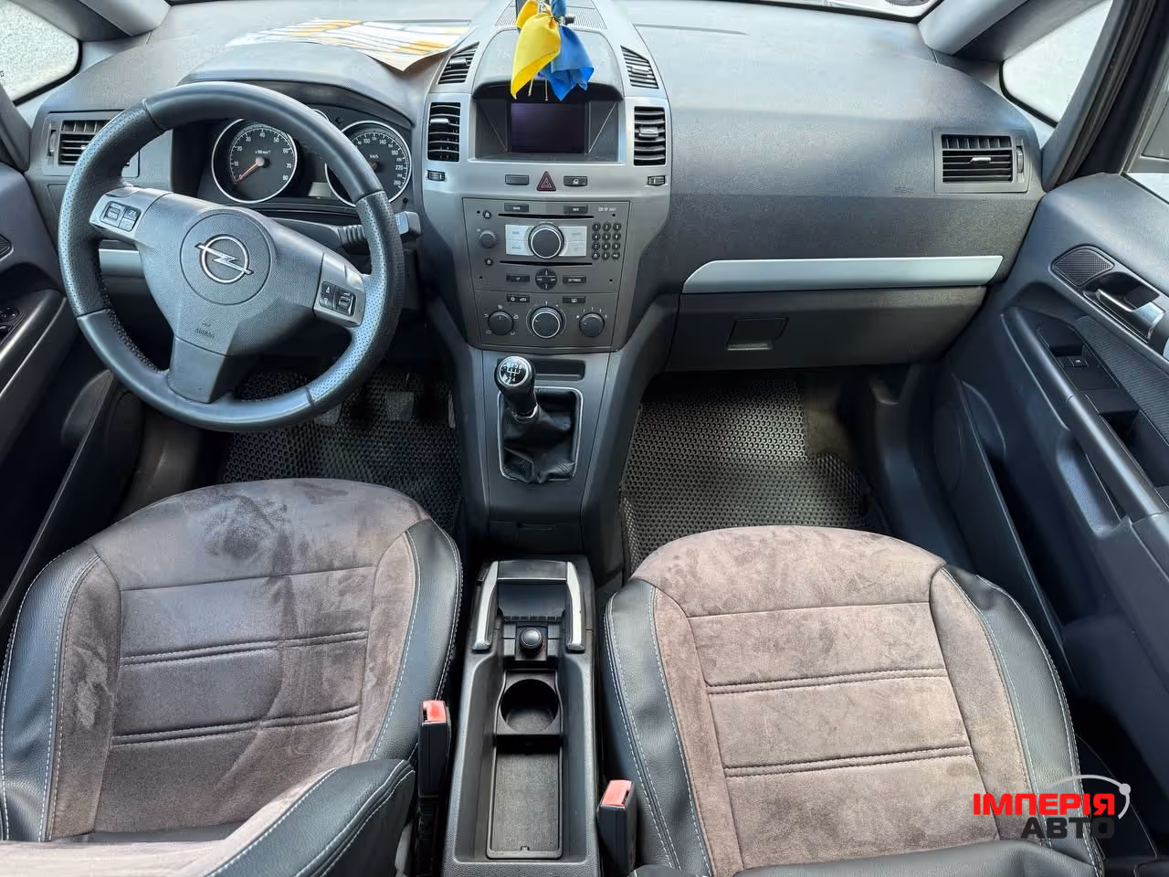 Opel Zafira - фото 23