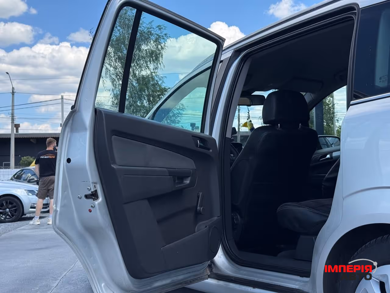 Opel Zafira - фото 18