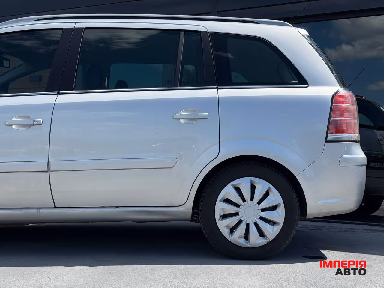 Opel Zafira - фото 5