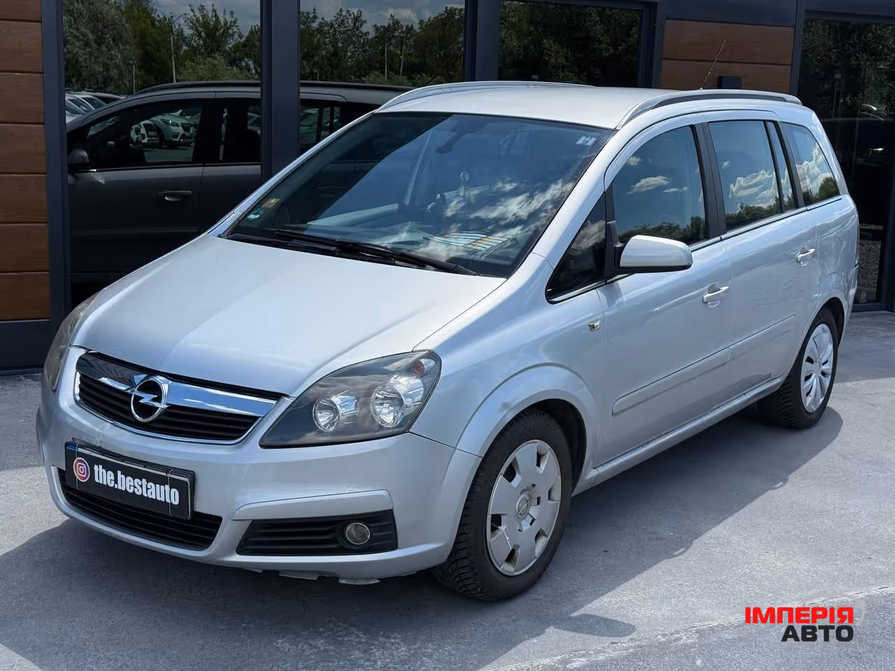 Opel Zafira - фото 1