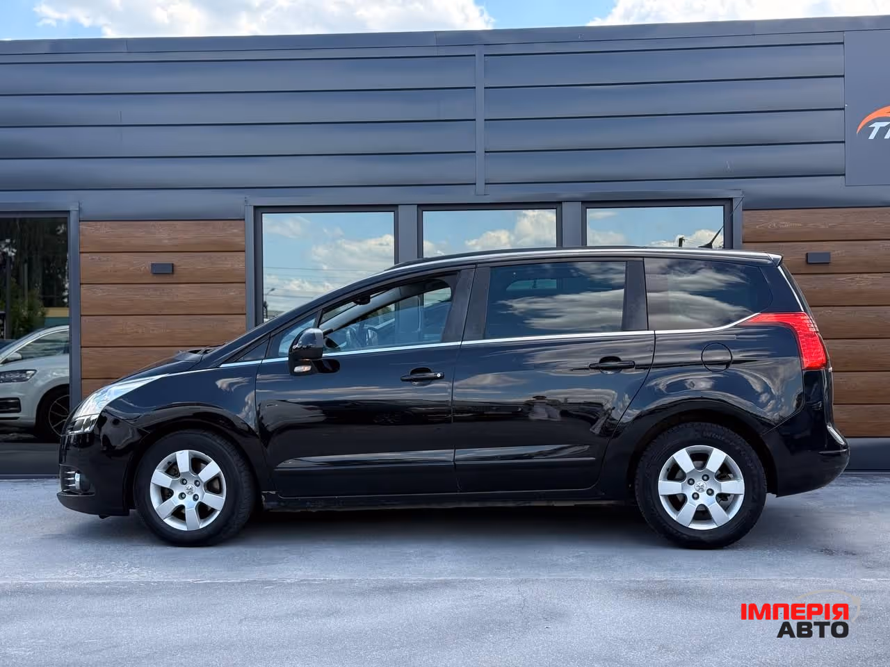 Peugeot 5008 - фото 5