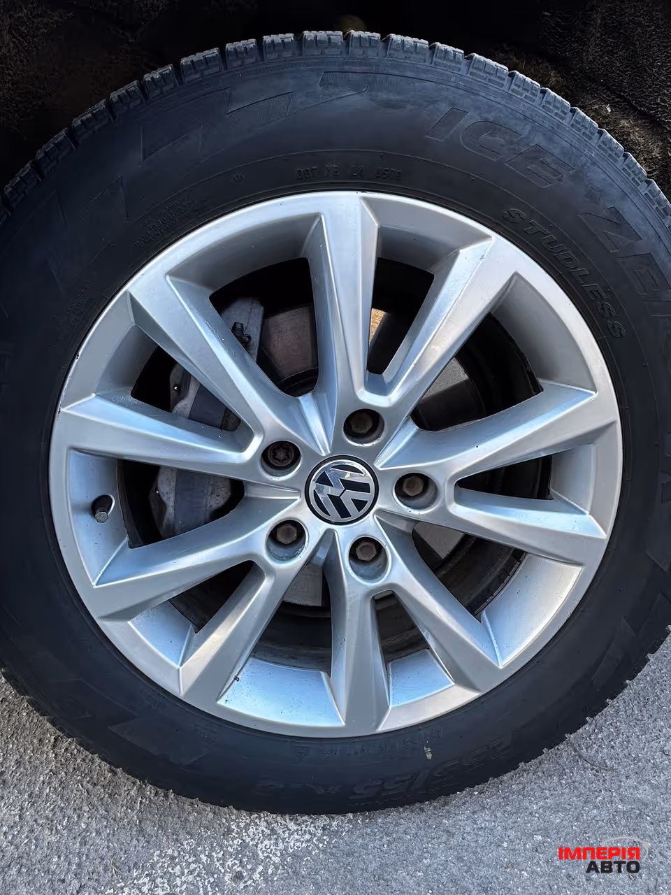 Volkswagen Touareg - фото 11