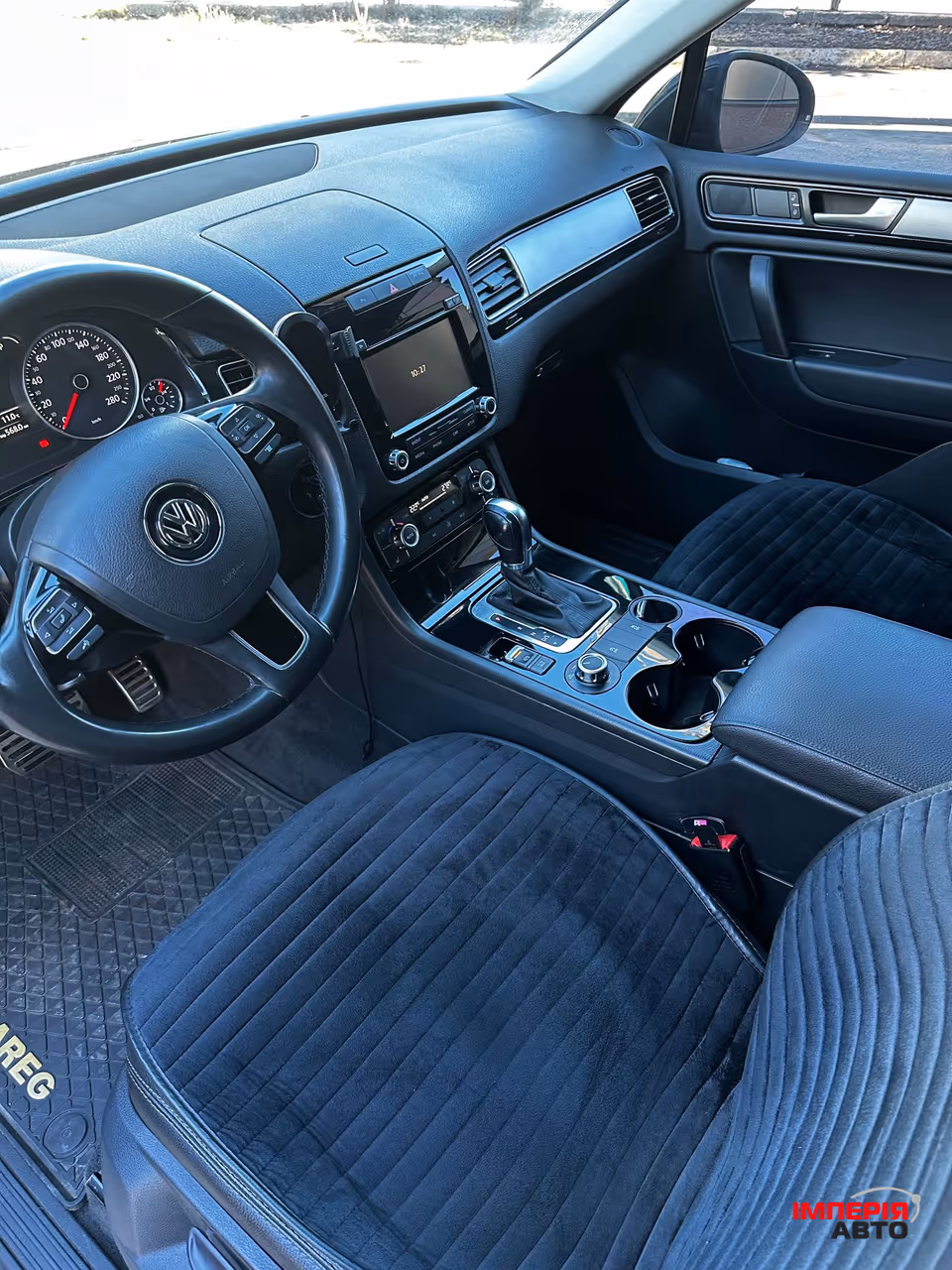 Volkswagen Touareg - фото 12